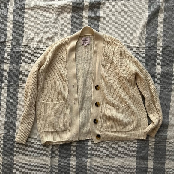 Cream Cardigan - Picture 3 of 4